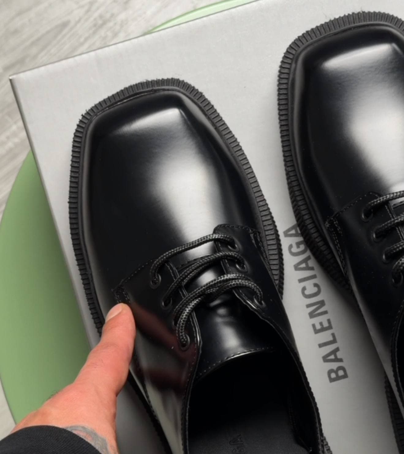 لوفر شاخدار مربعی