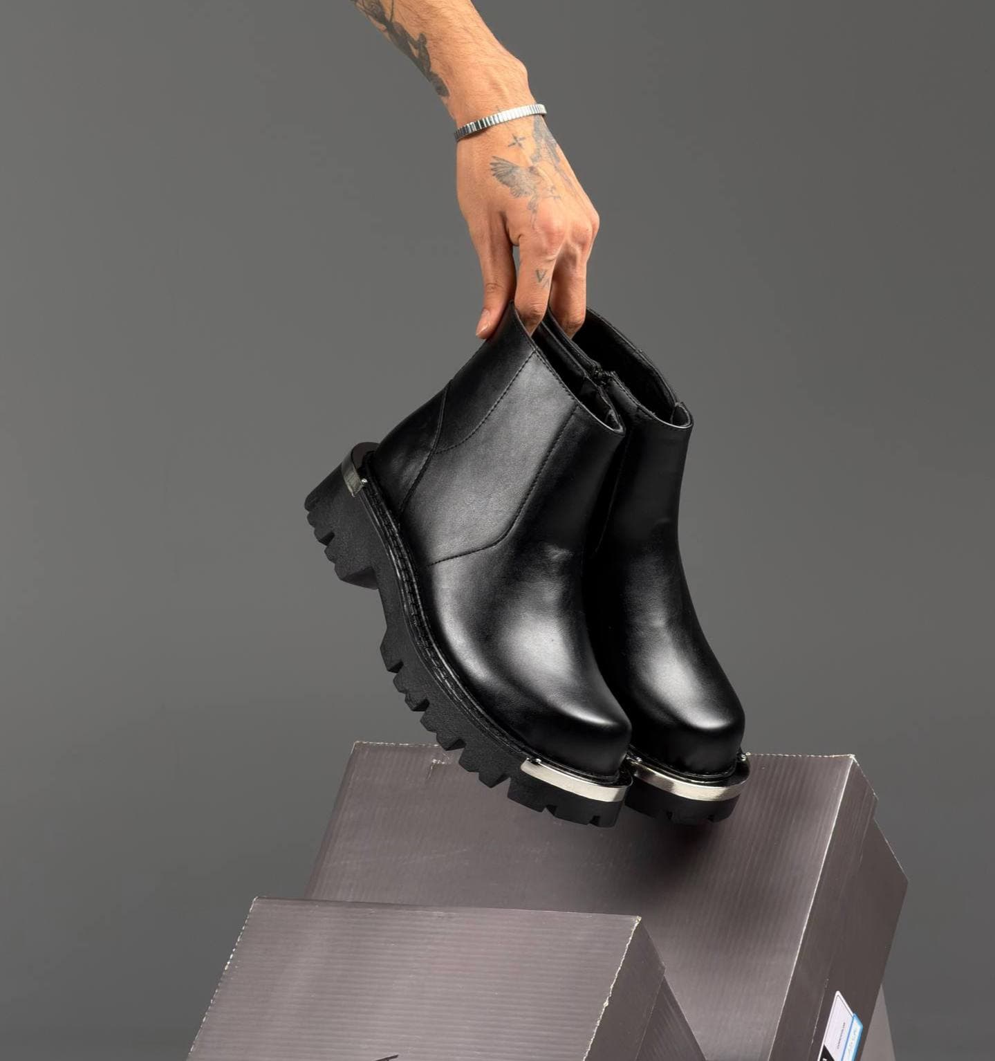 نیم بوت یراق دار ٢