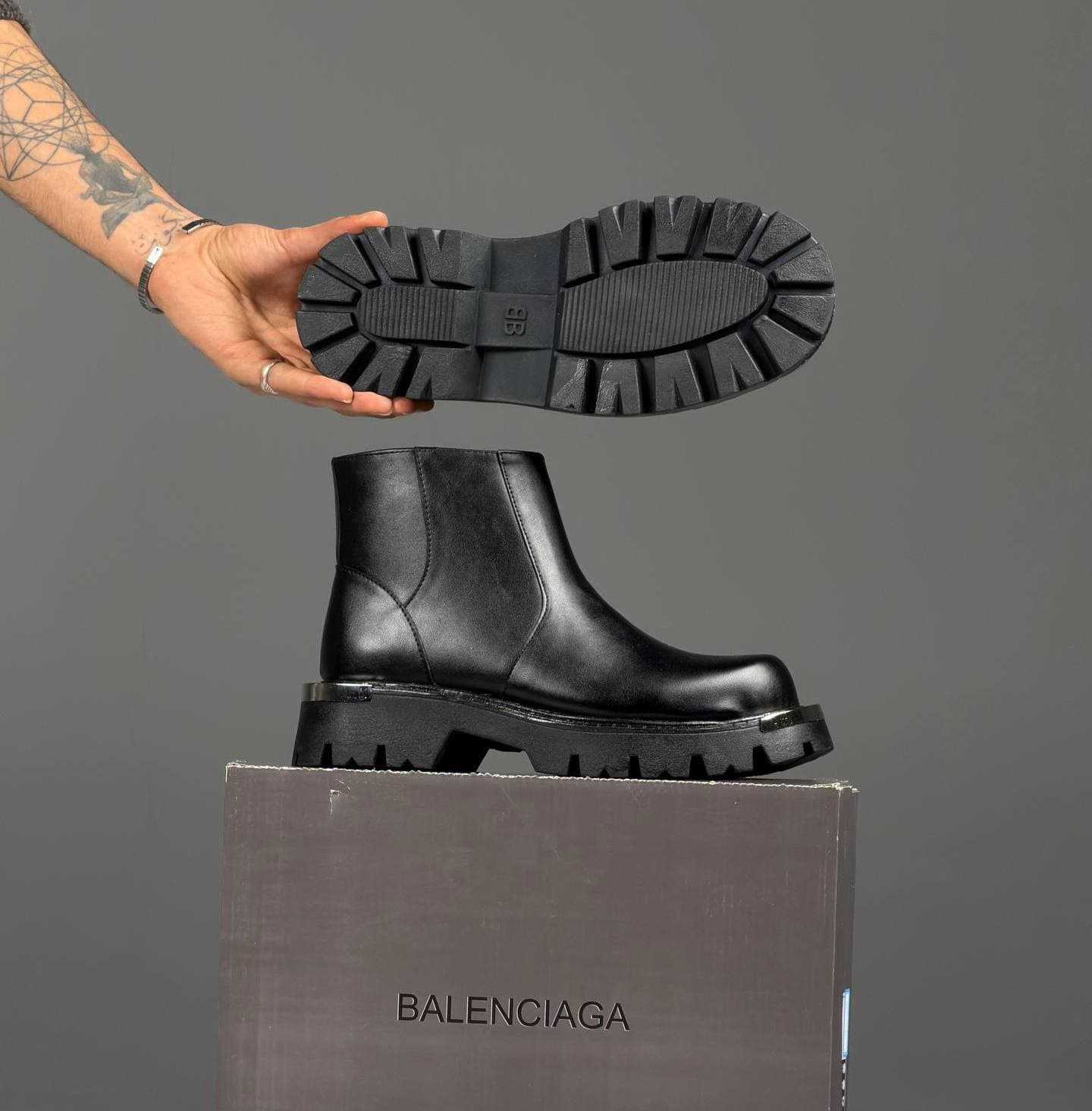 نیم بوت یراق دار ٢